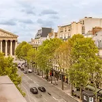 Luxury 2 Bedroom Duplex - Beautiful Monument View