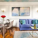 Luxury 2 Bedroom Duplex - Beautiful Monument View