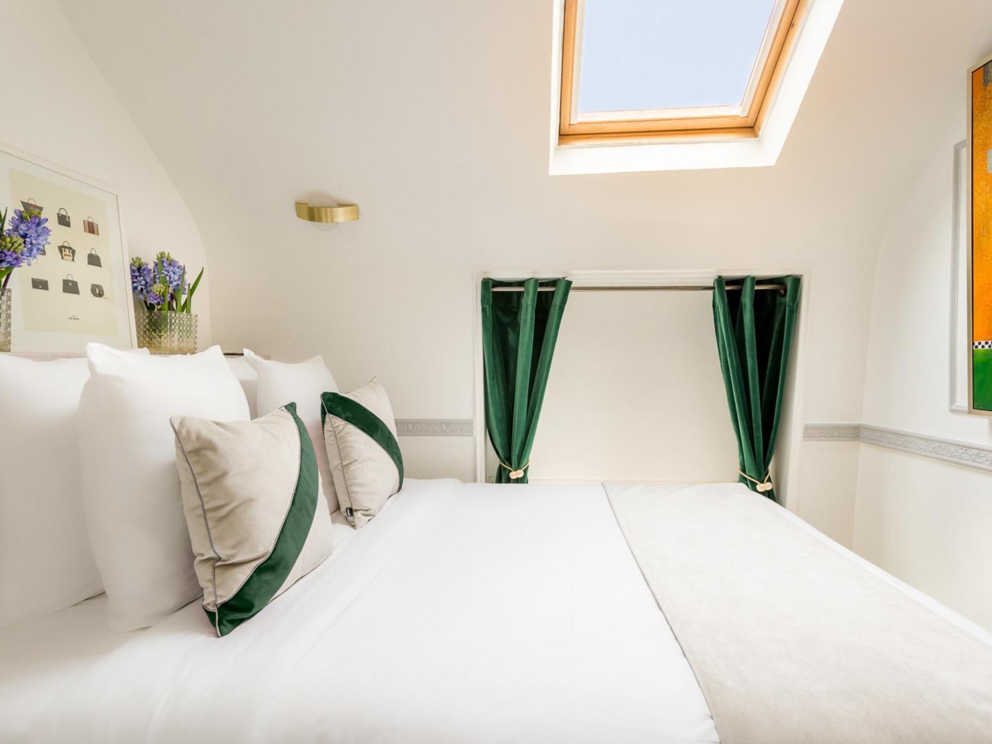 Merveil Luxury Royale Ii - Saint Honore View Apartment