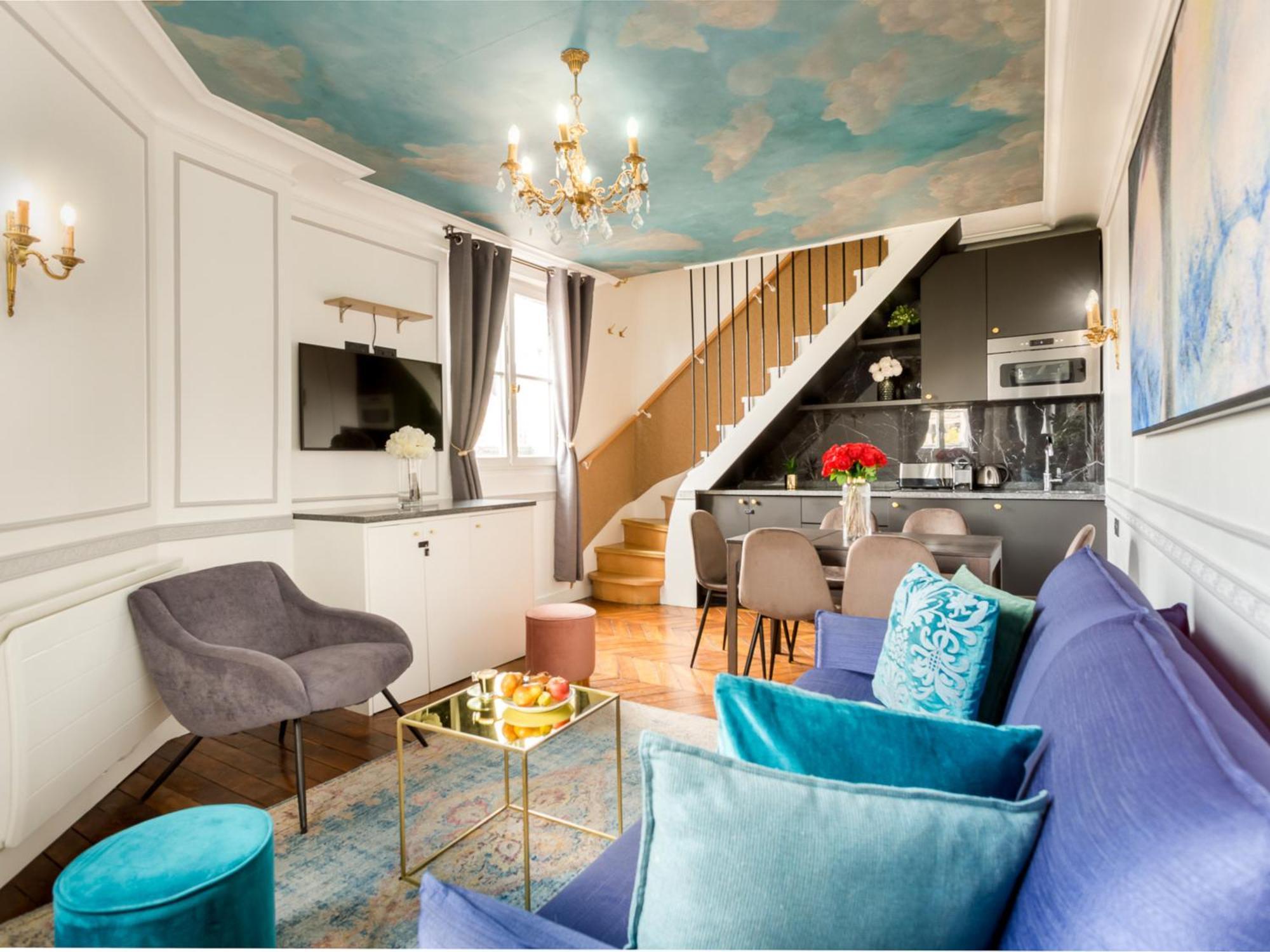 Luxury 2 Bedroom Duplex - Beautiful Monument View *